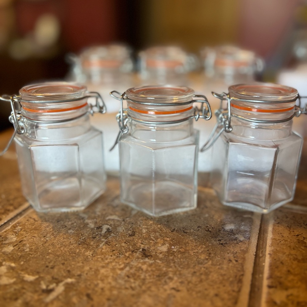 4oz Jars Hexagon Shape Airtight Latch Seal